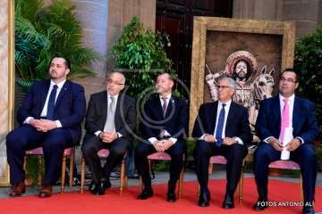  Telde con el empresario Grisaleña en la lectura del pregón de Santiago 2018 (Foto Antonio Alí)